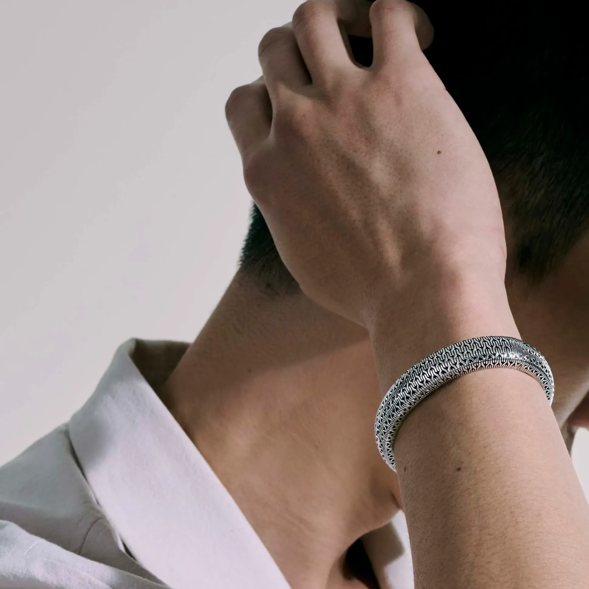 Women John Hardy Bangles & Cuffs^Carved Chain Hinged Bangle, Sterling Silver