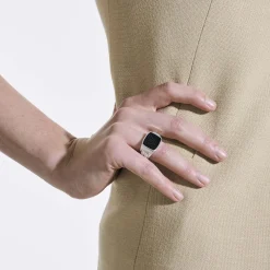 Men John Hardy Signets^Carved Signet Ring, Gold, Gemstone