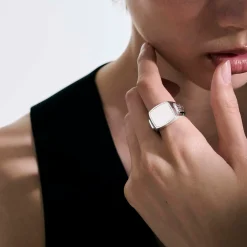 Men John Hardy Signets^Carved Signet Ring, Gold, Gemstone