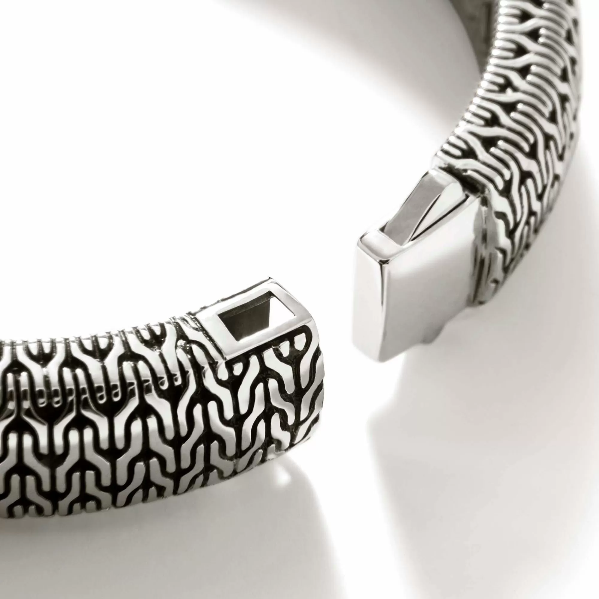 Bangles & Cuffs^John Hardy Carved Chain Hinged Bangle, Sterling Silver